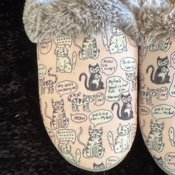 BOBS from Skechers Cat Print Slippers - Gray and Cream - Picture 3 of 5